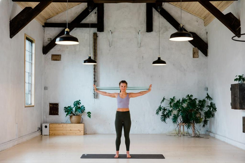 Blackroll Stretch Band, grün, Übung Rücken