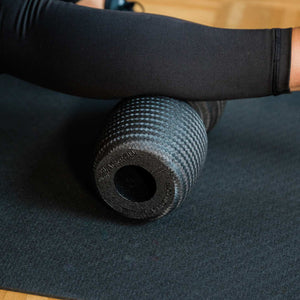 BLACKROLL® TWIN Faszienrolle Beinnübung
