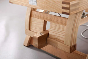 Falkner Sir Henry Massageliege aus Holz, Oberfläche Natur, Gestell Frontansicht