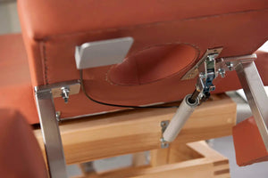 Falkner Sir Henry Massageliege aus Holz, Oberfläche Natur, Kopfteil Detailansicht