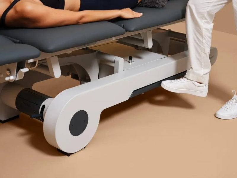 Naggura Nrun4, elektrische Therapieliege, Ansicht: Rundumschaltung