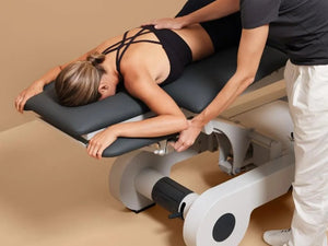 Naggura Nrun5, elektrische Therapieliege, Höhenverstellung