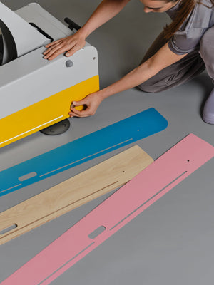 Naggura Swop 3 Pro Physio, elektrische Therapieliege, farbige Seitenpanele