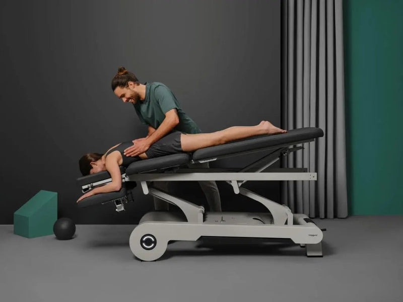 Naggura NRUN 5 Evo, elektrische Therapieliege, Trendelenburg Stellung mit Twinlift